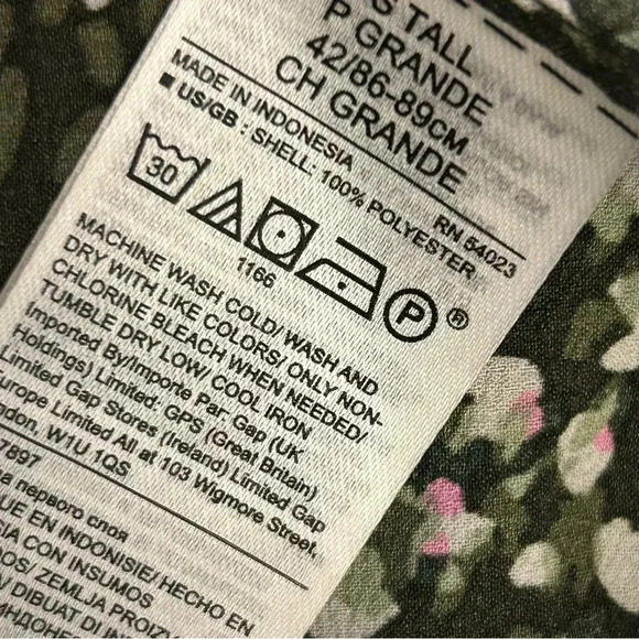 🌟Banana Republic  Shirt Womens Green Pink Print Top Career Office Mistletoe S - Picture 9 of 10